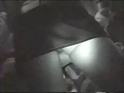 Cô mang lại niềm vui ...