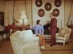 bị tàn phá bởi Bruce ...