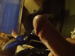 Natasha, và Charlie, ...
