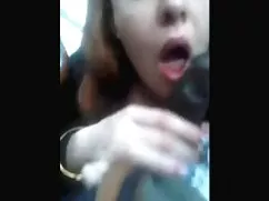 và cô ấy có lông hoa ...