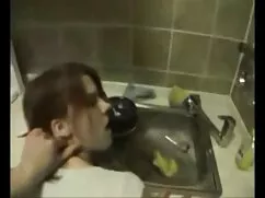 Thật mềm dẻo trẻ con ...