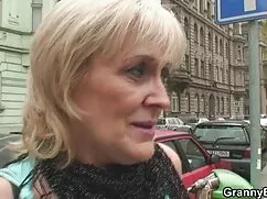 Da, da đen, Jock làm ...