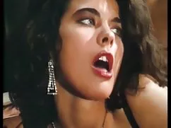 Ngủ được xxx em gai  ...