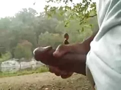 Busty nghiệp dư ngón ...